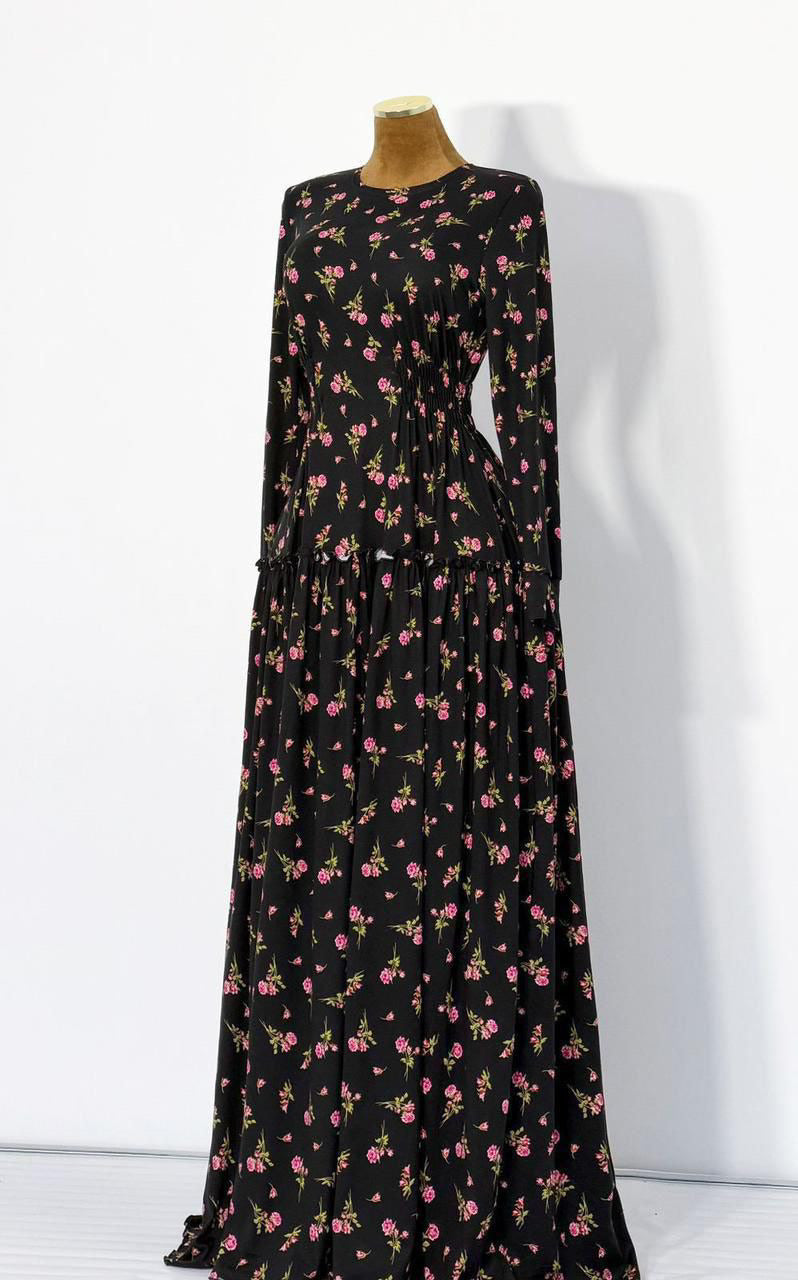 Longue Robe Noir Motif Rouge